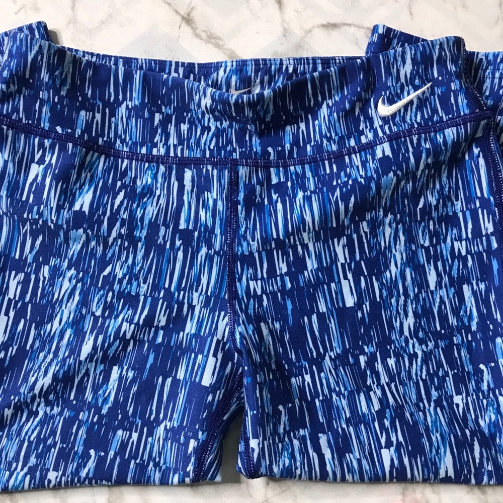 5 x $20 Nike Dri-fit Capri